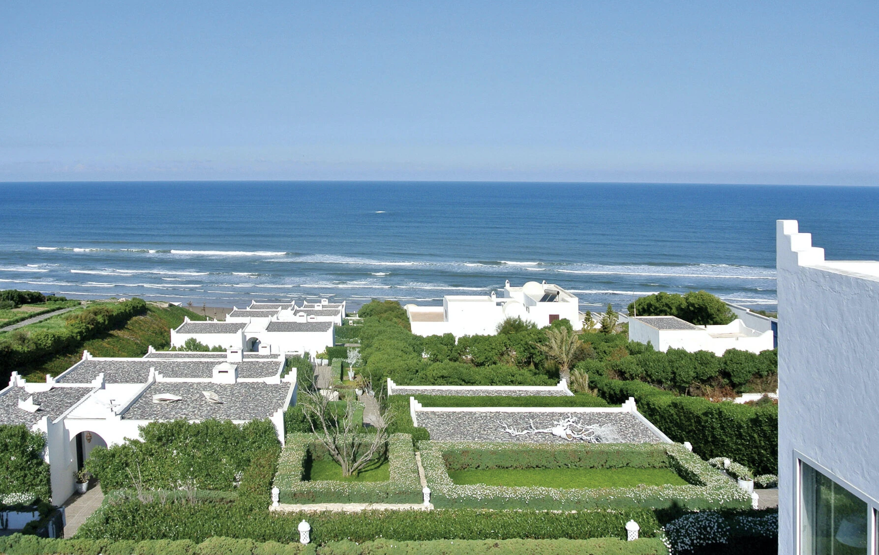 Top view from IFITRY residency, overlooking the lodgings and studios roofs. Copyright: IFITRY.